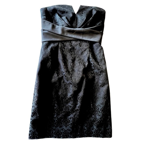 White House Black Market Y2K Strapless Satin Dress with Floral Embroidery Size 6 - Picture 1 of 9